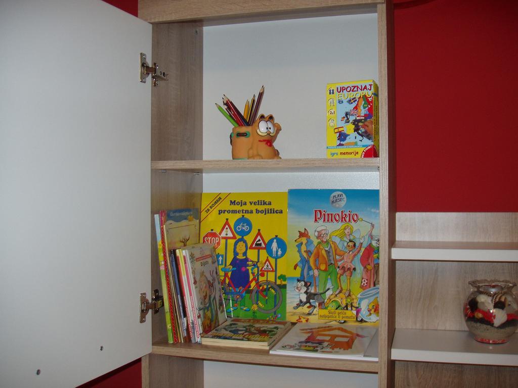 Apartman Marko Ogulin Εξωτερικό φωτογραφία